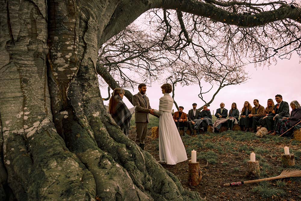 riddell-weddings-under-tree-ceremony1